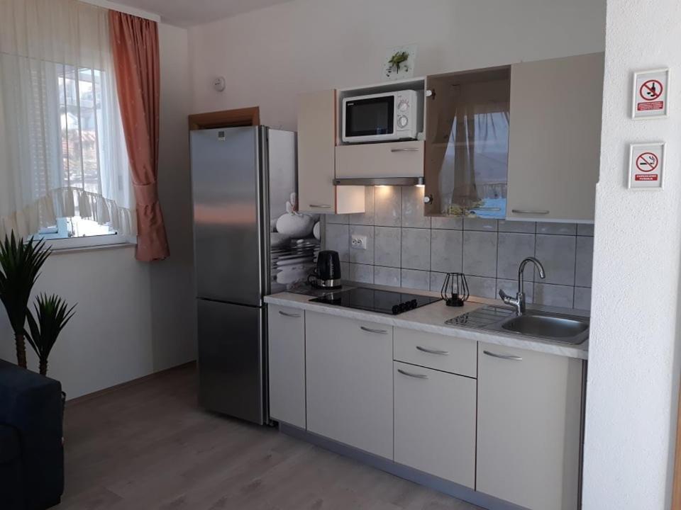 Apartments Viki 特罗吉尔 外观 照片