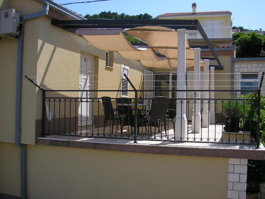 Apartments Viki 特罗吉尔 外观 照片